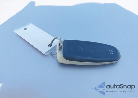 2013 Ford Focus Titanium z USA, uszkodzony, nr VIN 1FADP3J21DL378966